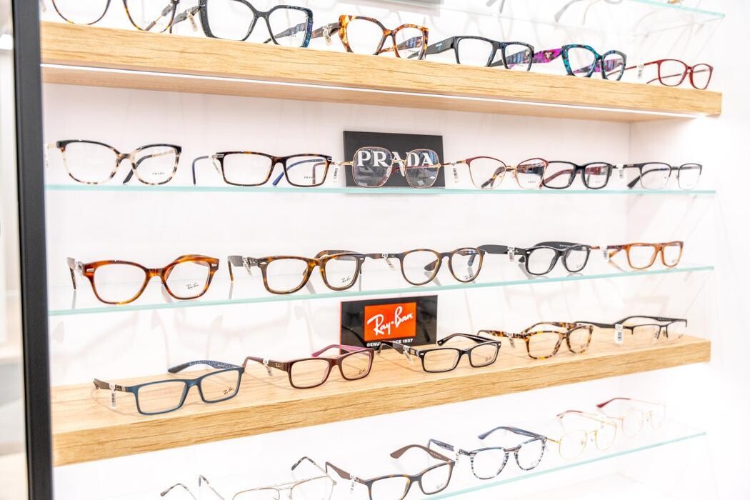 Images Gordon Thomas Opticians