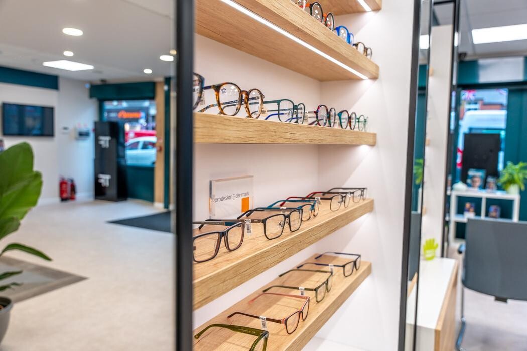 Images Gordon Thomas Opticians