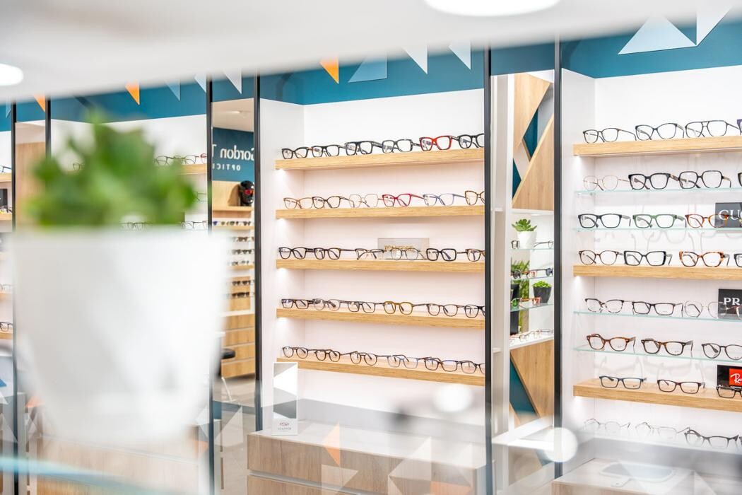 Images Gordon Thomas Opticians