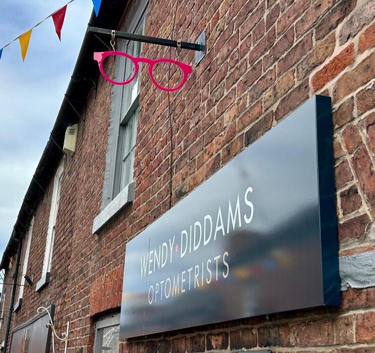 Images Wendy Diddams Optometrists