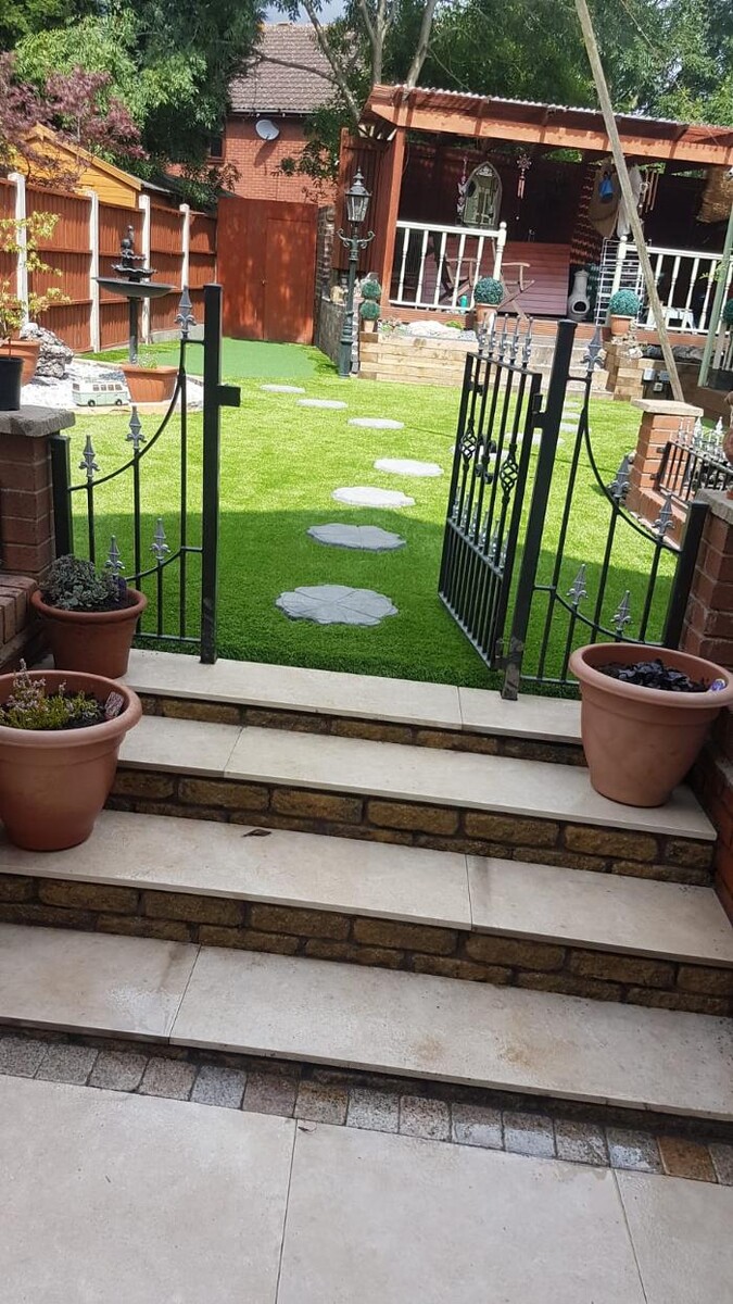 Images Fairlawns Artificial Grass