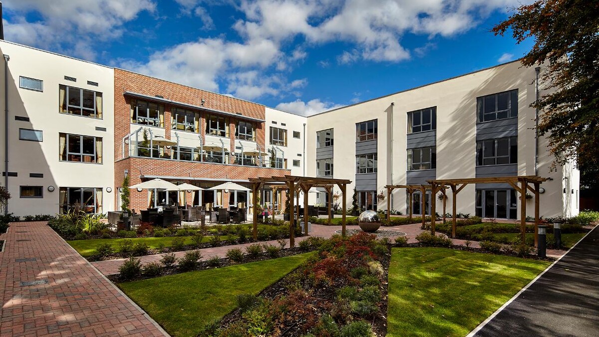 Images Hawthorns Aldridge Care Home