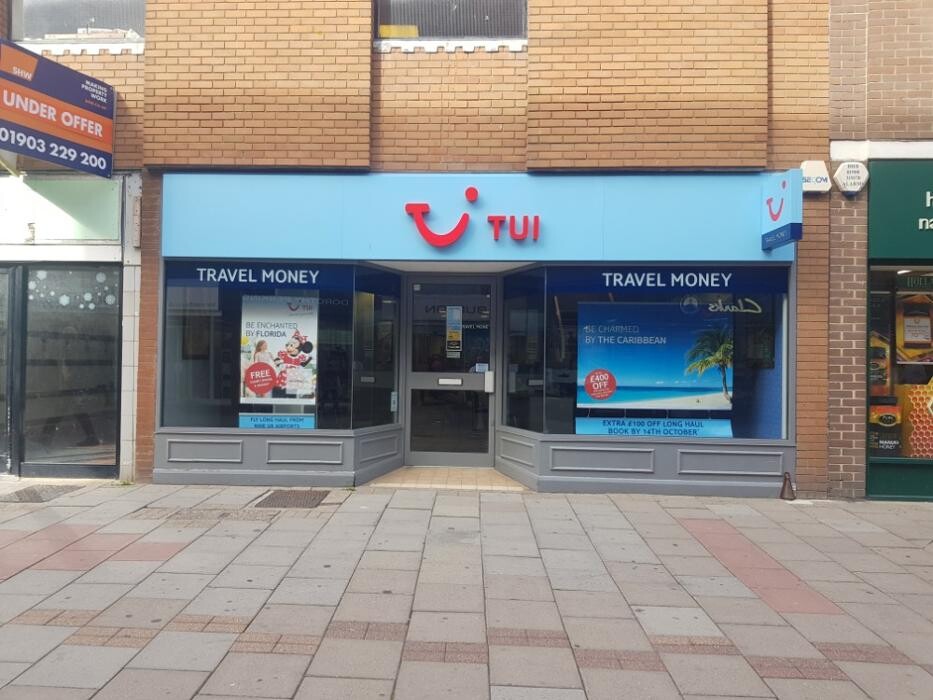 Images TUI Holiday Store