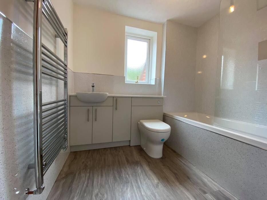 Images Brian Clark & Son Ltd