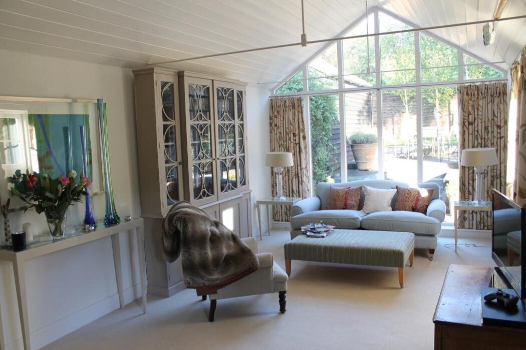 Images Ian O'Neil Bespoke Furniture