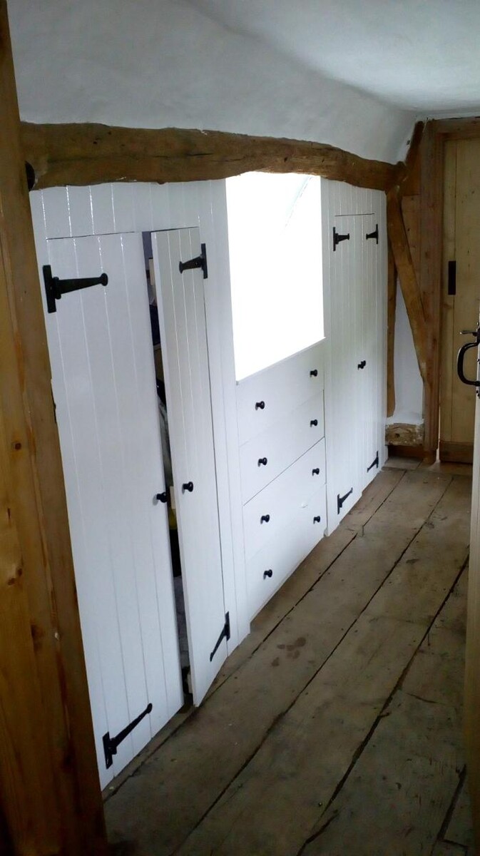 Images Ian O'Neil Bespoke Furniture