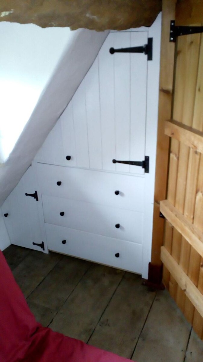Images Ian O'Neil Bespoke Furniture
