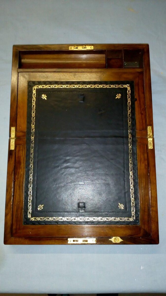 Images Ian O'Neil Bespoke Furniture