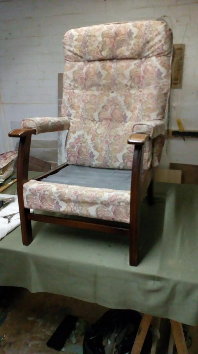 Images Ian O'Neil Bespoke Furniture