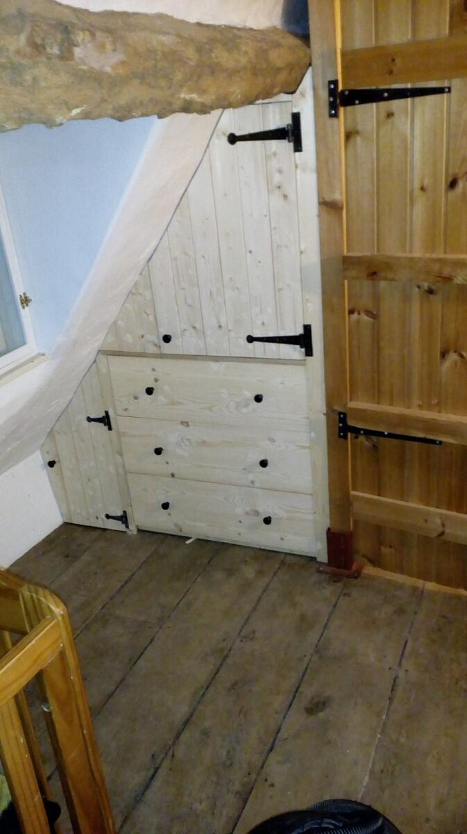 Images Ian O'Neil Bespoke Furniture