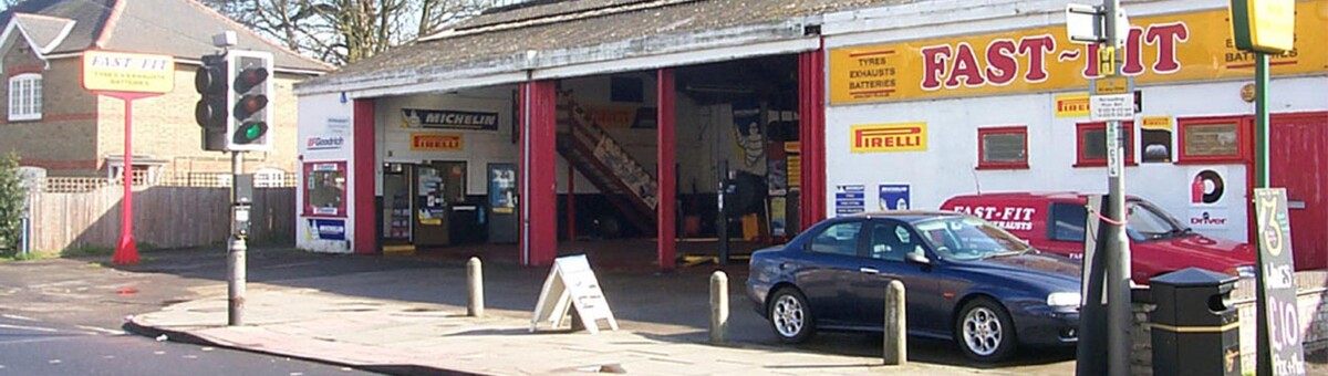 Images Fast-Fit Tyres & Exhausts