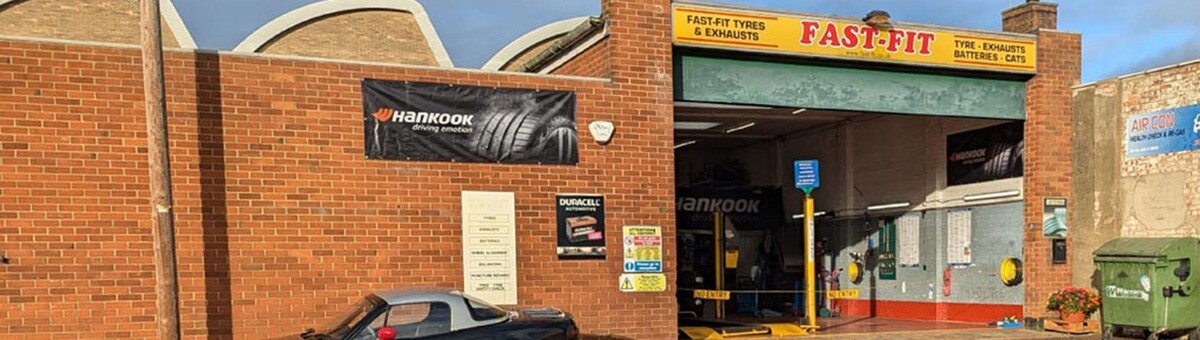 Images Fast-Fit Tyres & Exhausts