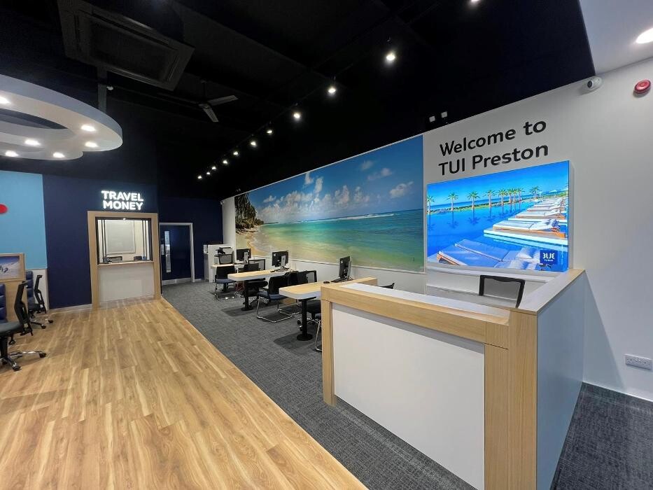 Images TUI Holiday Superstore