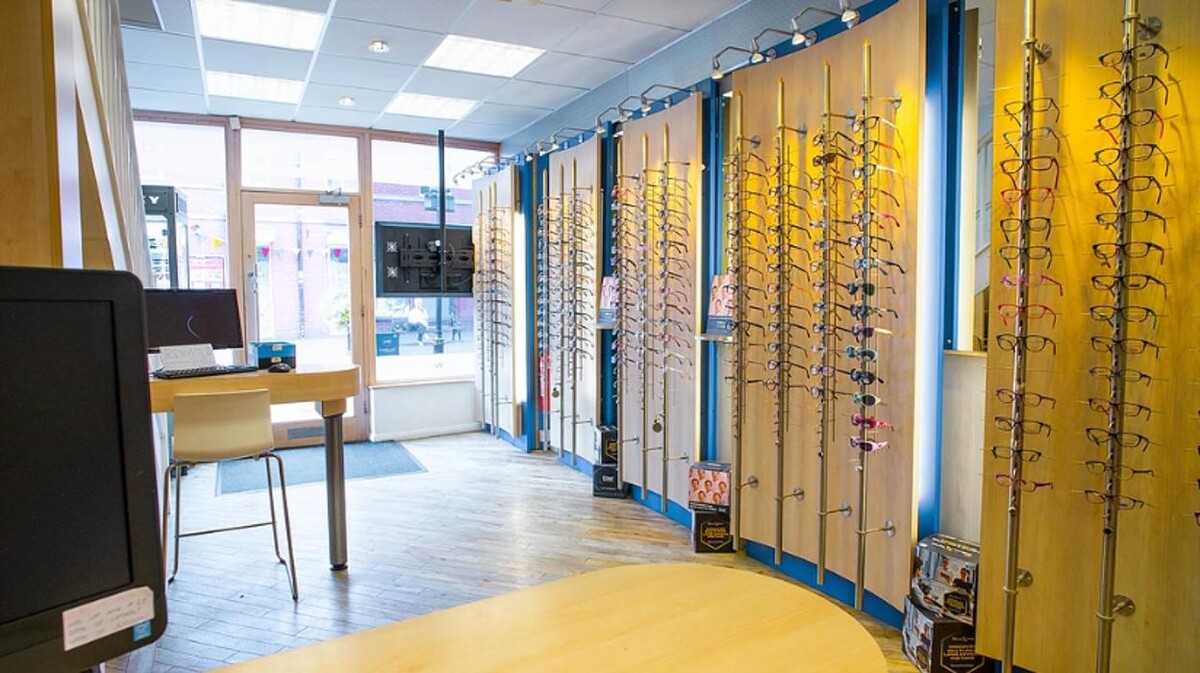 Images Peter Bowers Optometrist