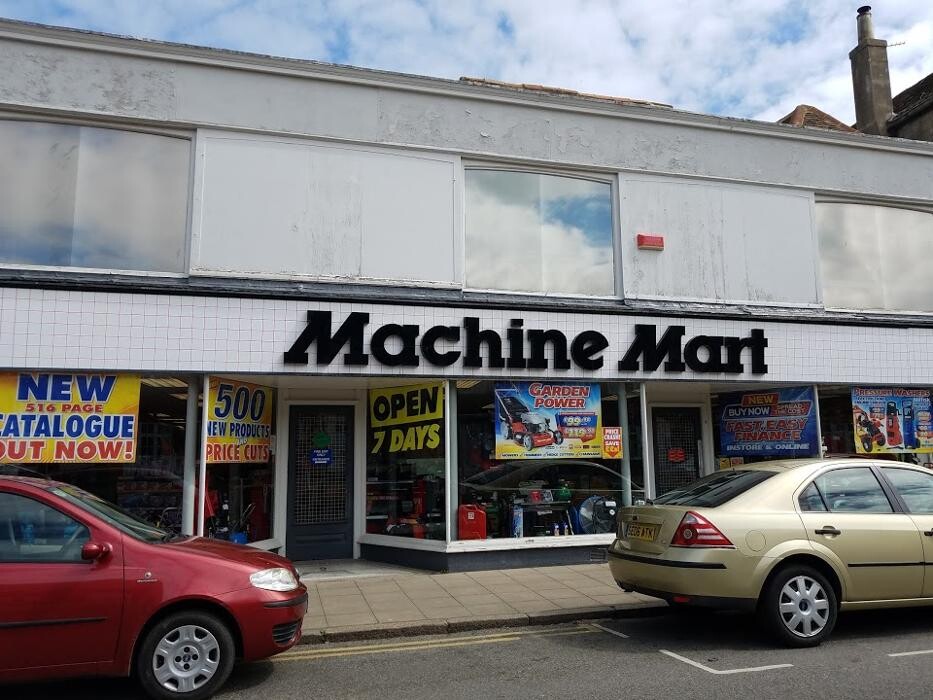 Images Machine Mart Deal