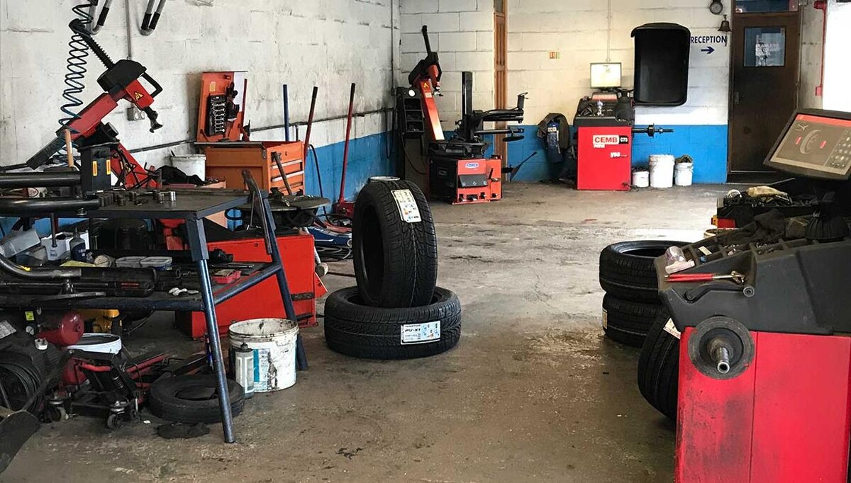 Images Autokit Tyre Services Ltd