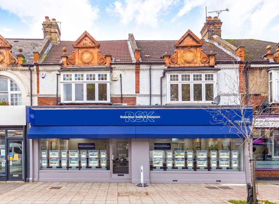 Images Robertson Smith & Kempson Northfields Estate Agents