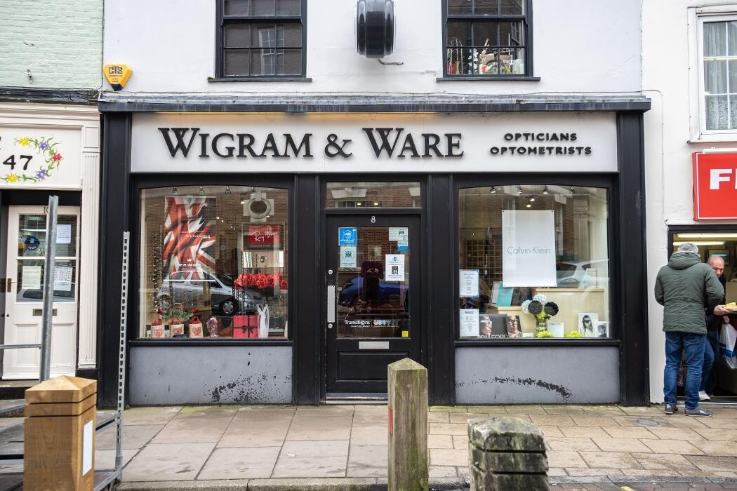 Images Wigram and Ware