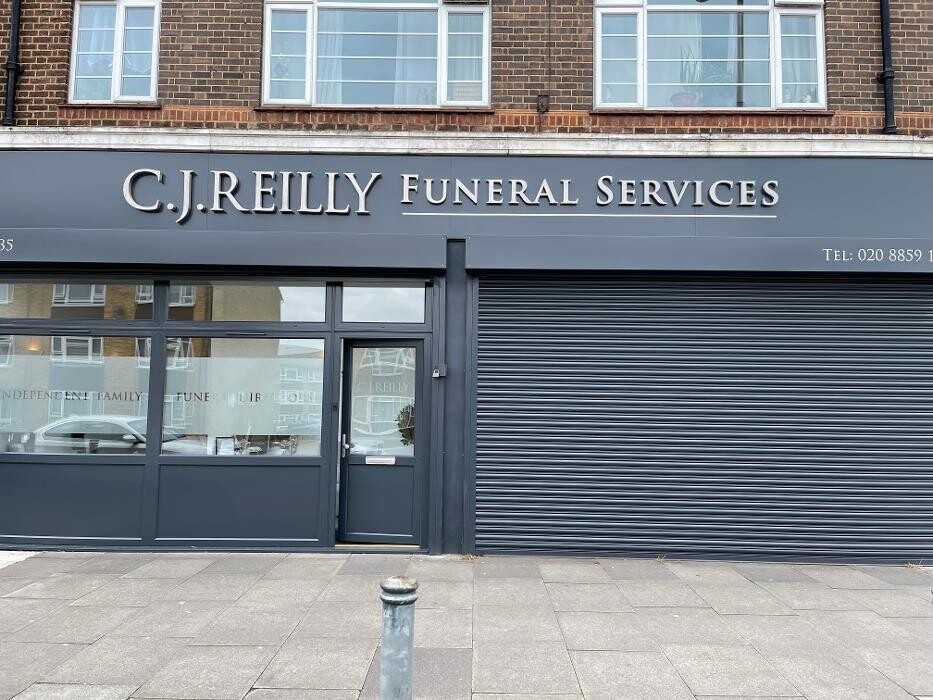 Images C J Reilly Funeral Services