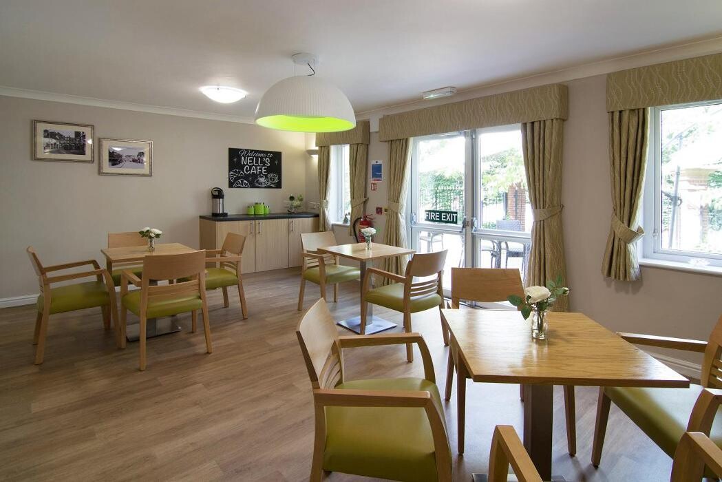 Images Abbotsleigh Mews Care Home - Bupa