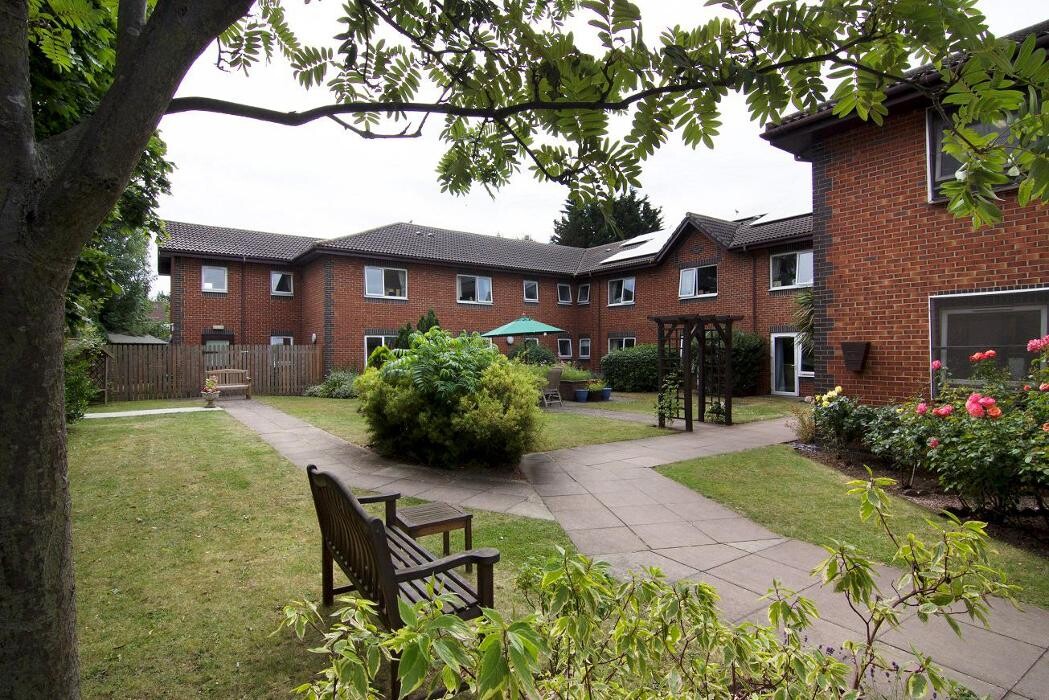 Images Abbotsleigh Mews Care Home - Bupa