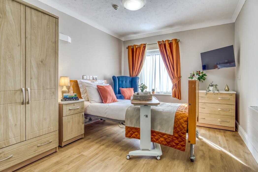 Images Wilton Manor Care Home - Bupa