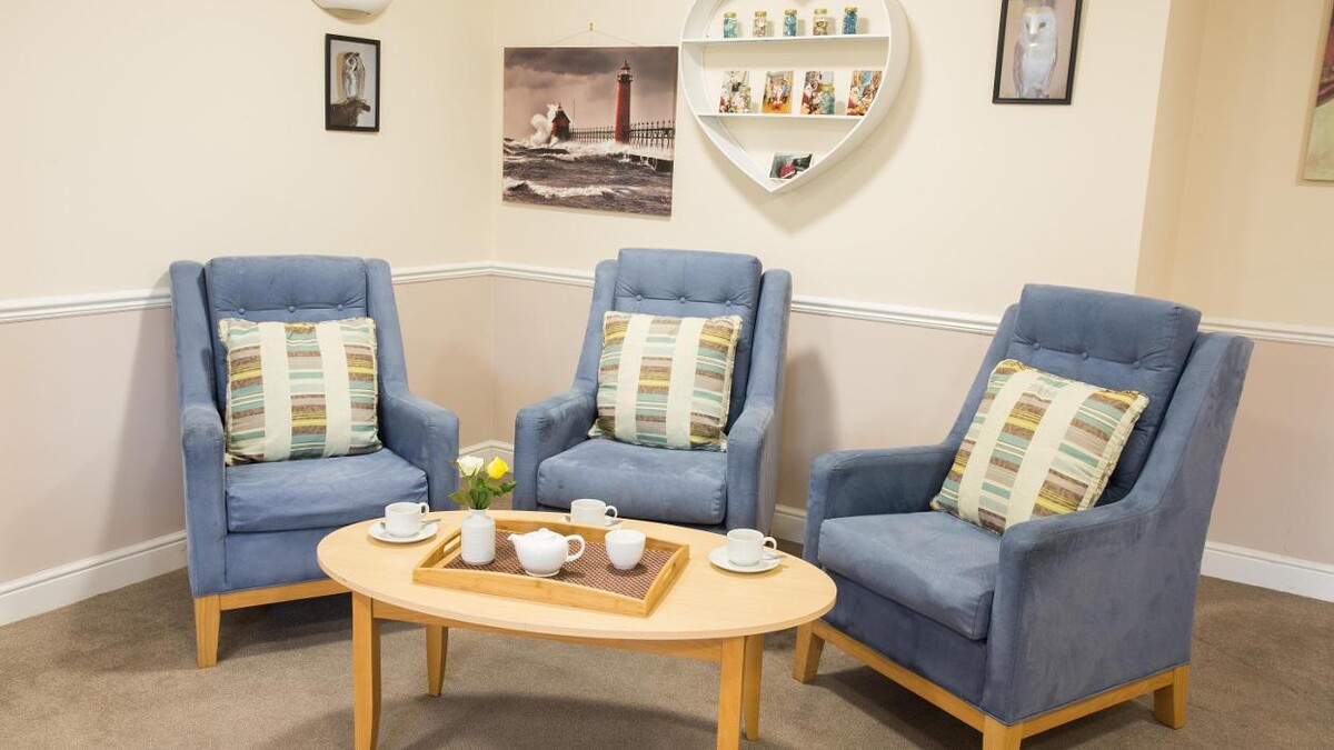 Images Oak Lodge Care Home - Bupa