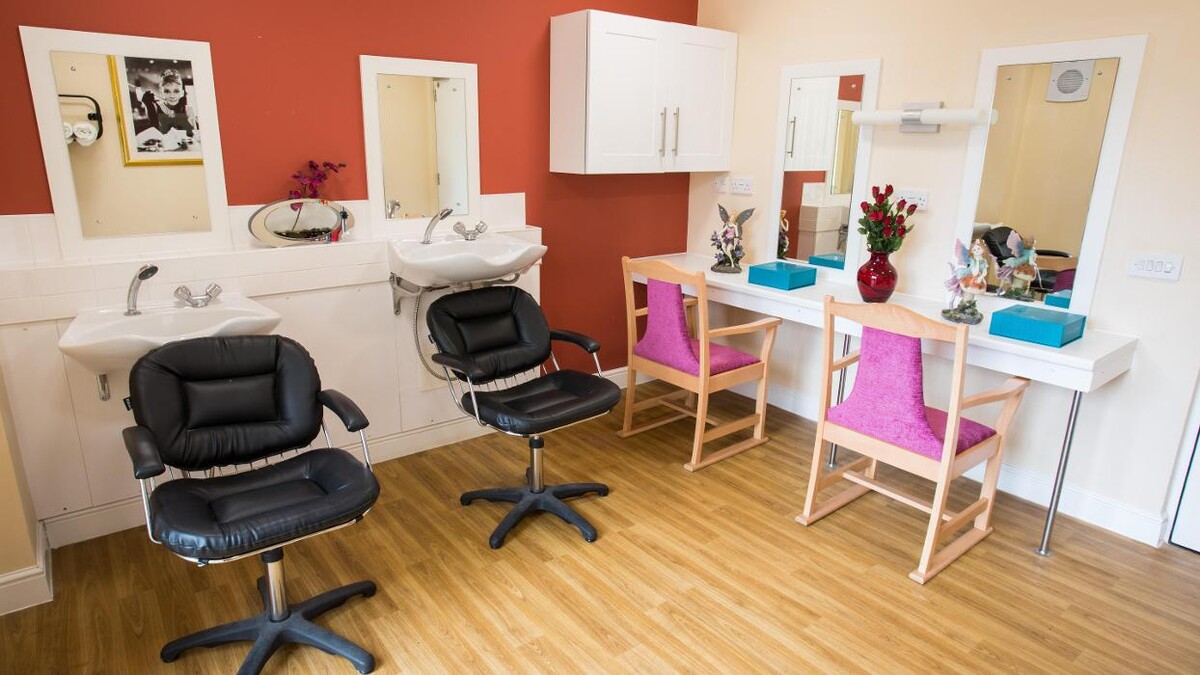 Images Oak Lodge Care Home - Bupa