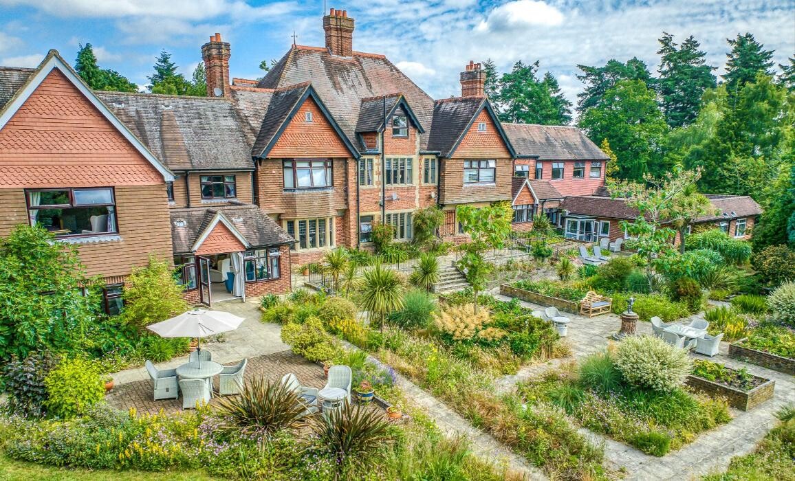 Images Pendean House Care Home - Bupa