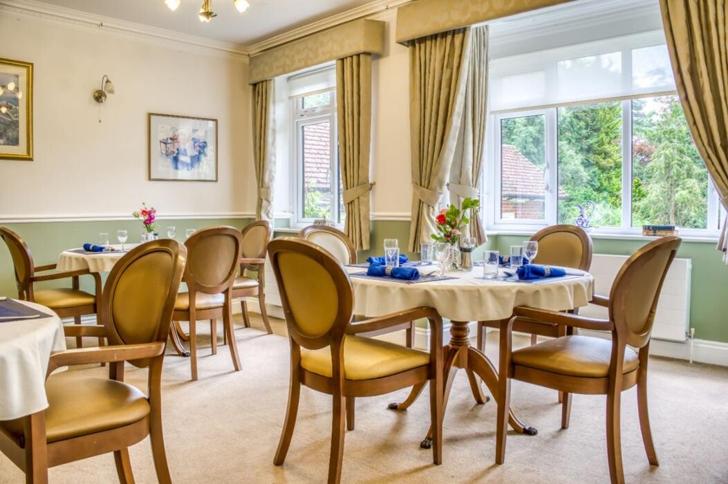 Images Pendean House Care Home - Bupa