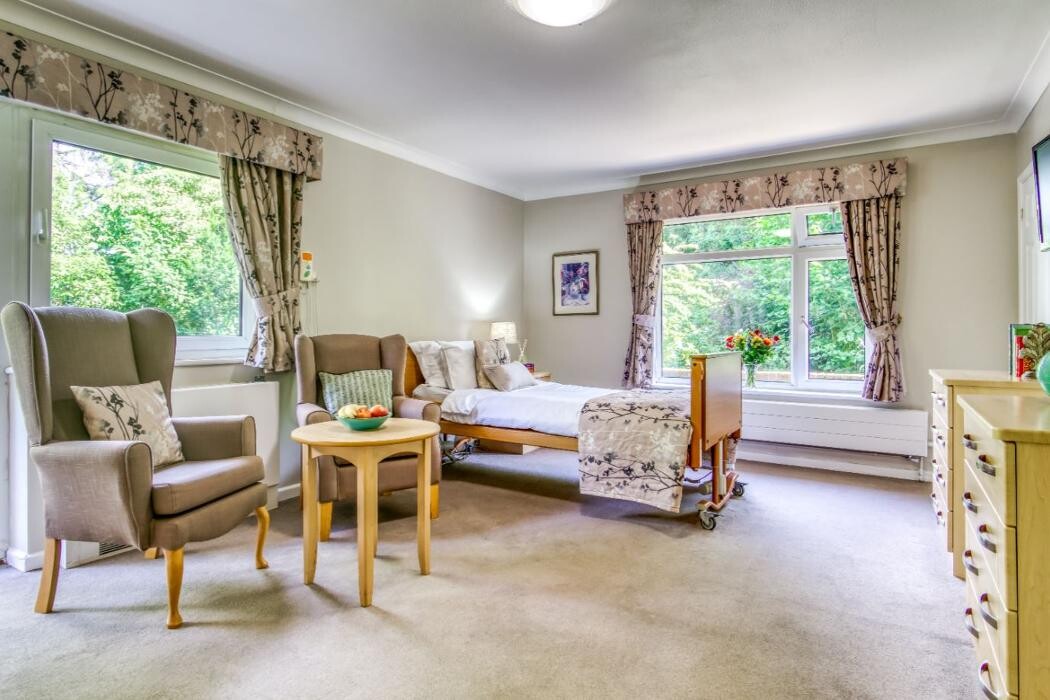 Images Pendean House Care Home - Bupa