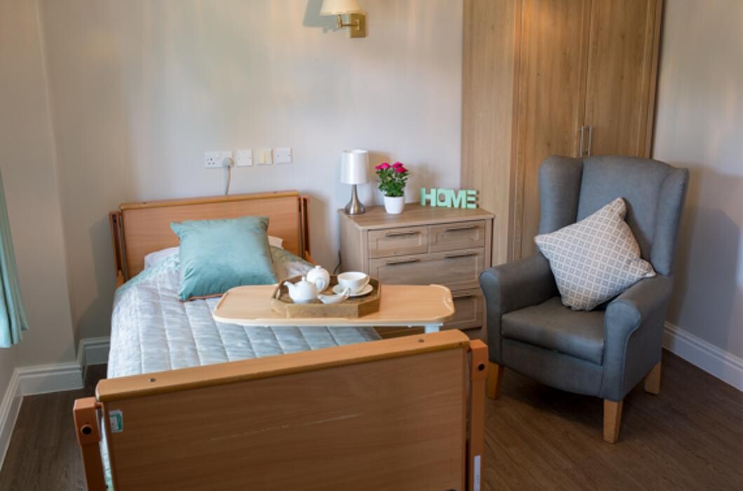 Images Lynton Hall Care Home - Bupa