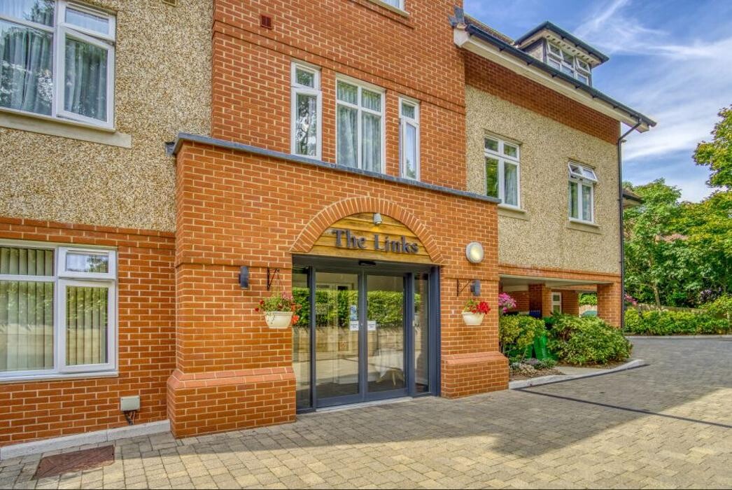 Images The Links Care Home - Bupa