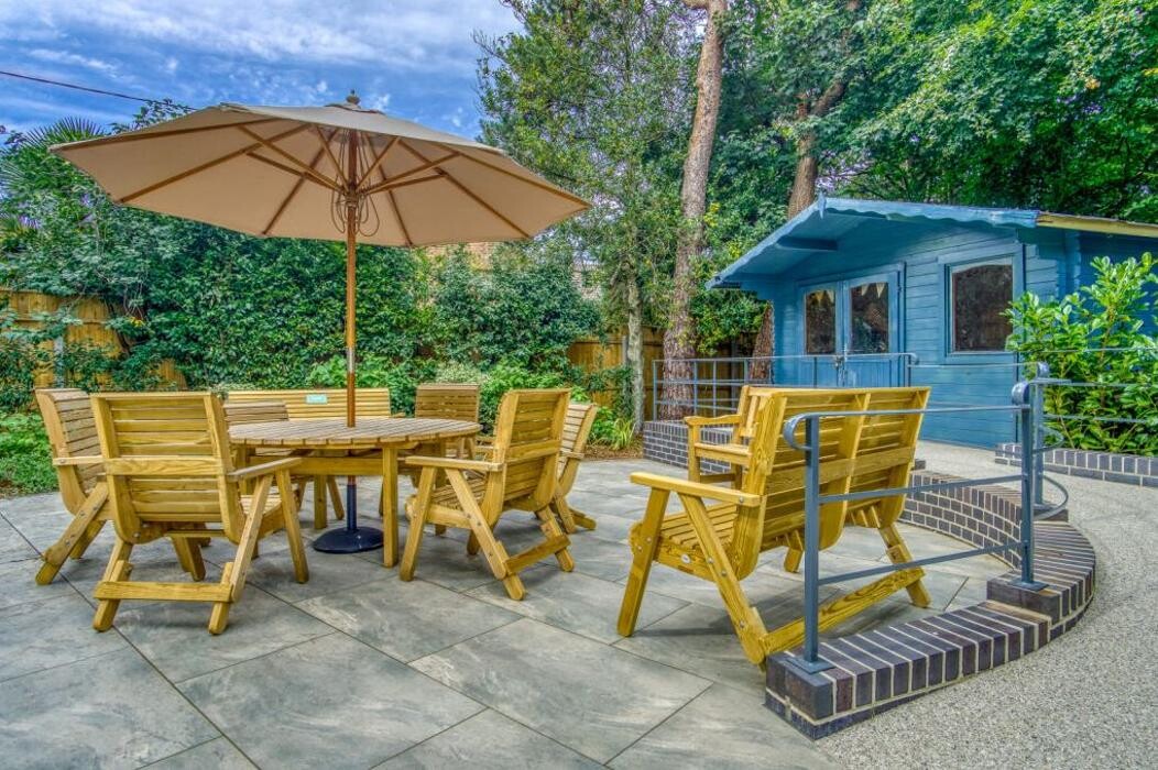 Images The Links Care Home - Bupa