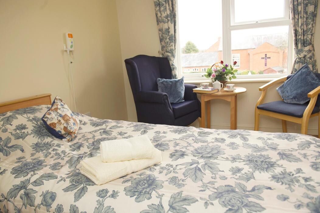 Images Thatcham Court Care Home - Bupa