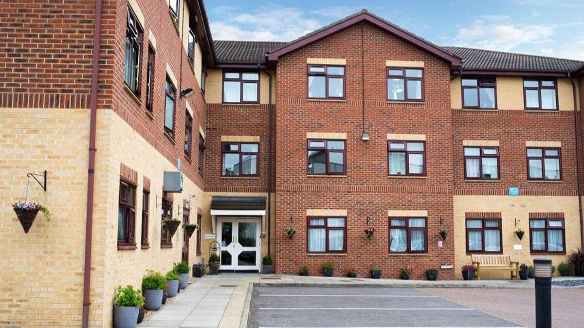 Images Stamford Care Home - Bupa