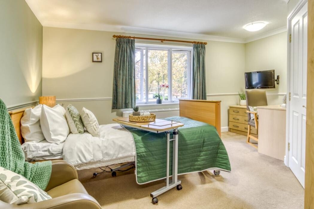 Images Trowbridge Oaks Care Home - Bupa