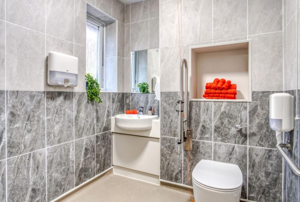 Images Trowbridge Oaks Care Home - Bupa