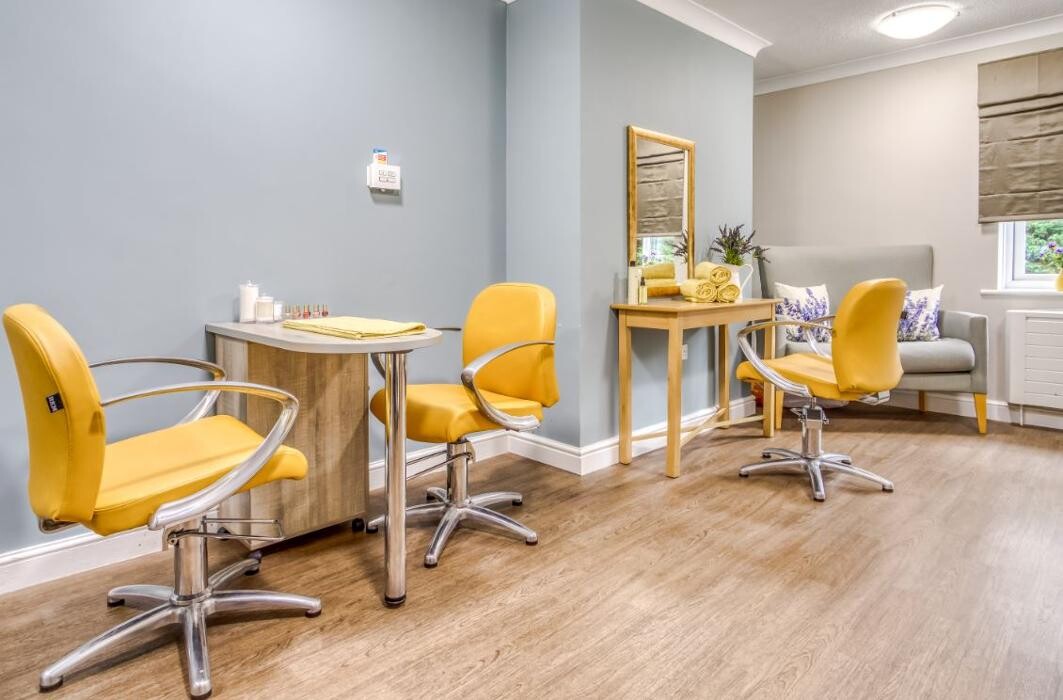 Images Trowbridge Oaks Care Home - Bupa