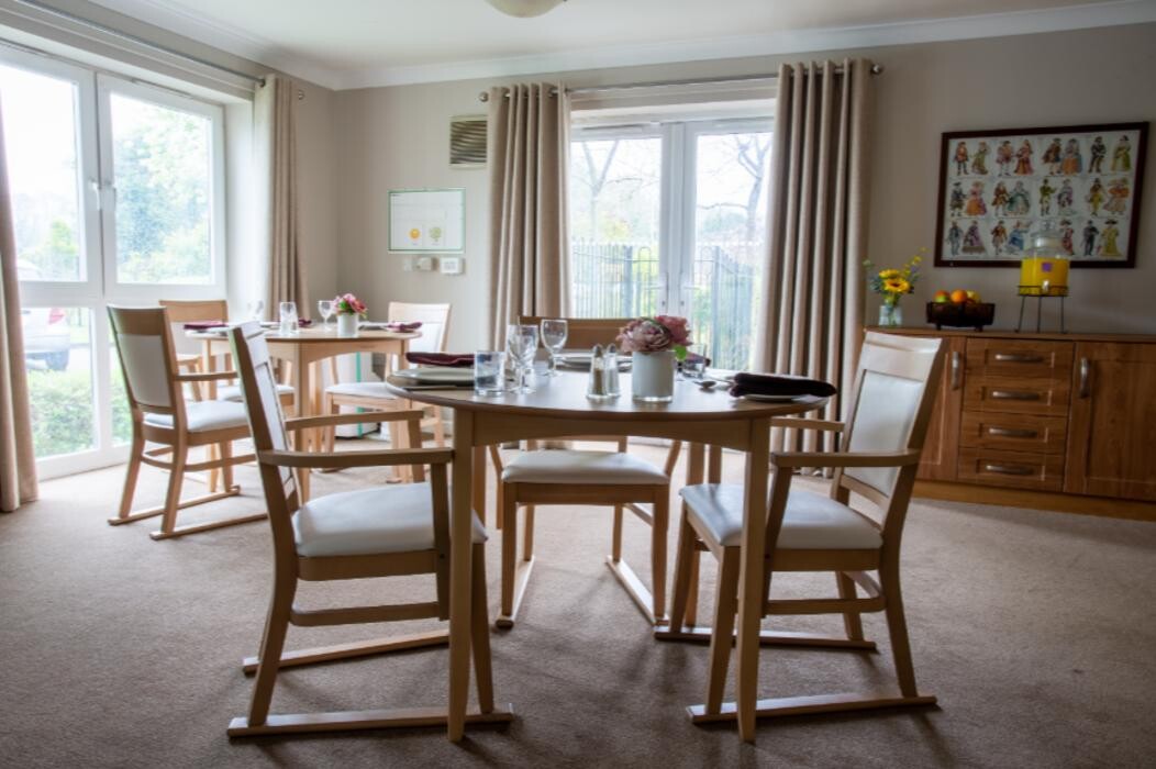 Images Heathbrook House Care Home - Bupa