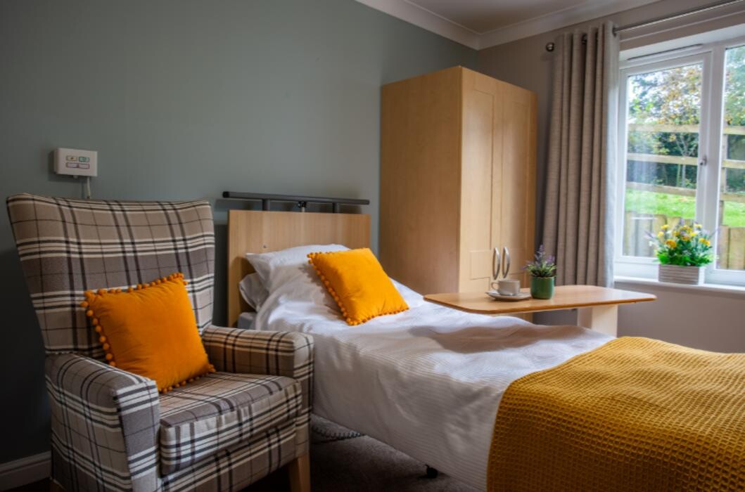 Images Heathbrook House Care Home - Bupa