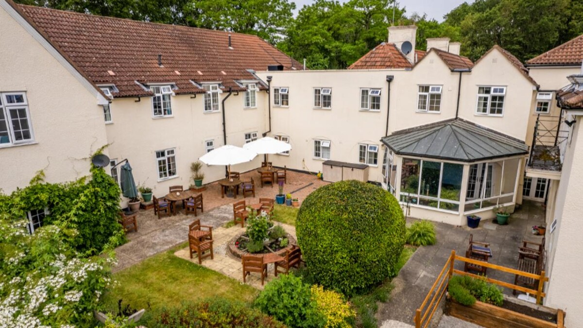 Images Hadley Lawns Care Home - Bupa