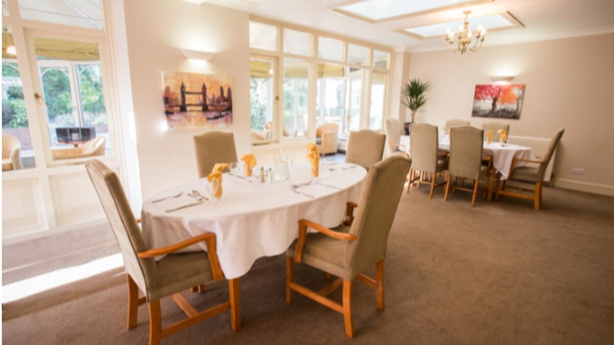 Images Oakcroft House Care Home - Bupa