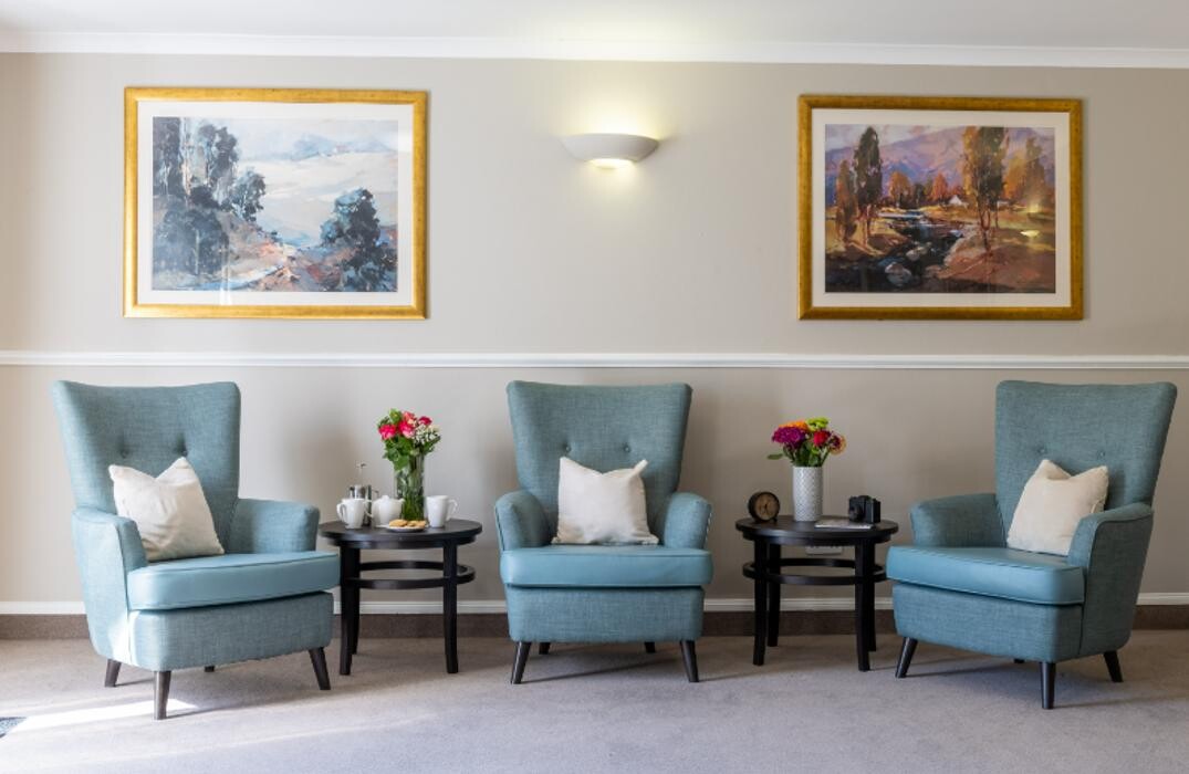 Images Hill House Care Home - Bupa