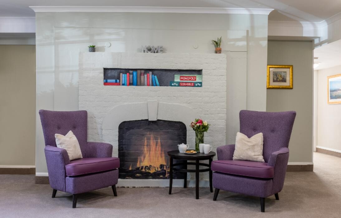 Images Hill House Care Home - Bupa