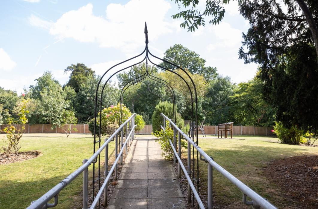 Images Hill House Care Home - Bupa