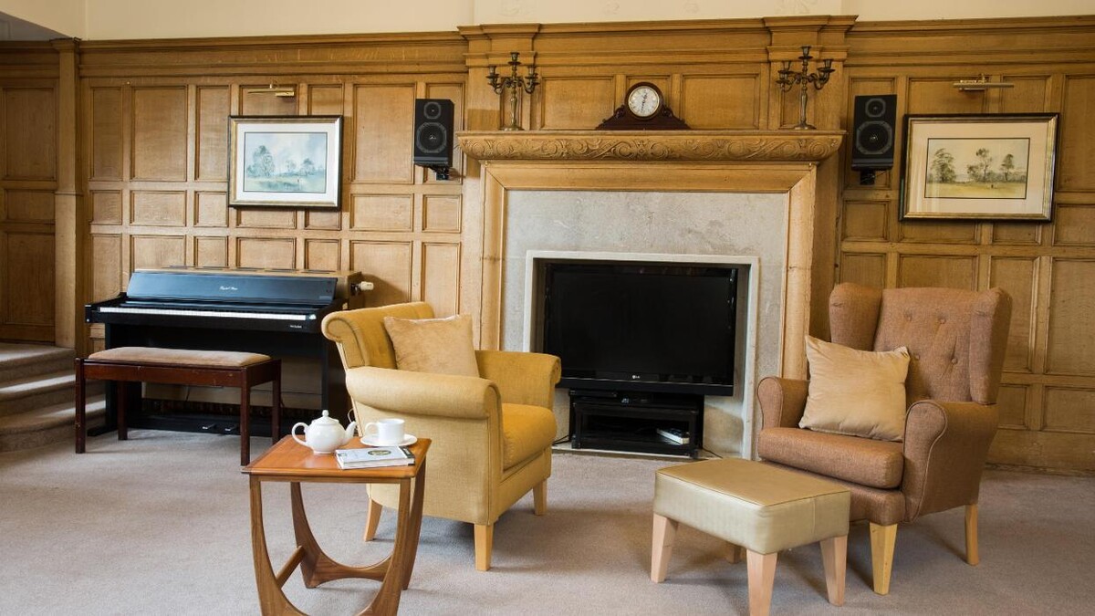 Images Field House Care Home - Bupa