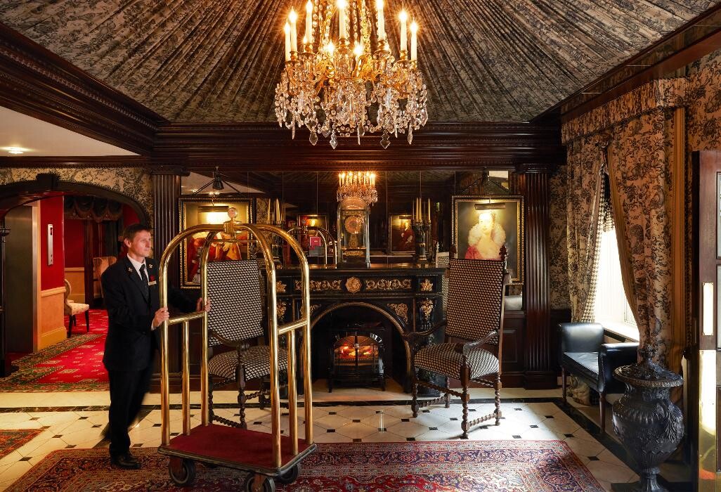 Images The Montague on the Gardens