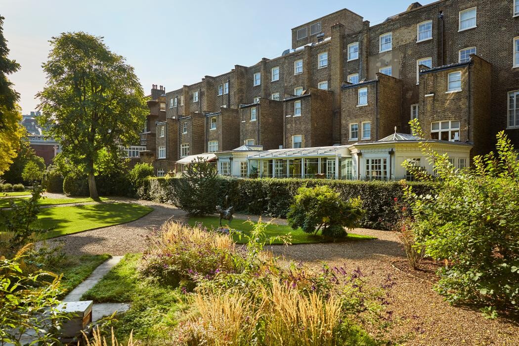 Images The Montague on the Gardens