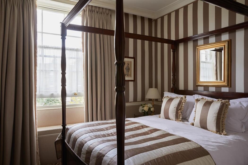 Images The Montague on the Gardens